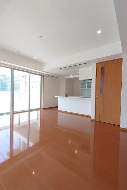 パシフィックロイヤルコートみなとみらいアーバンタワー リビング