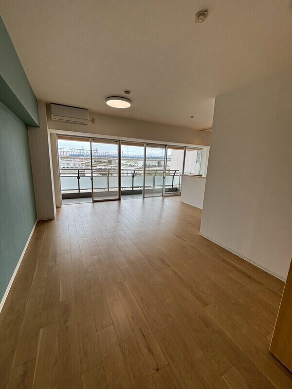 TLRレジデンス磯子駅前 リビング