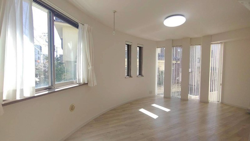 プルメリアガーデン リビング