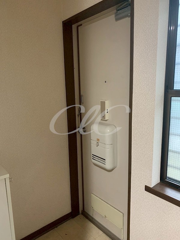 ソレイユ杉田 玄関