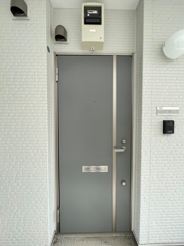 カーサ・コルザ杉田 玄関