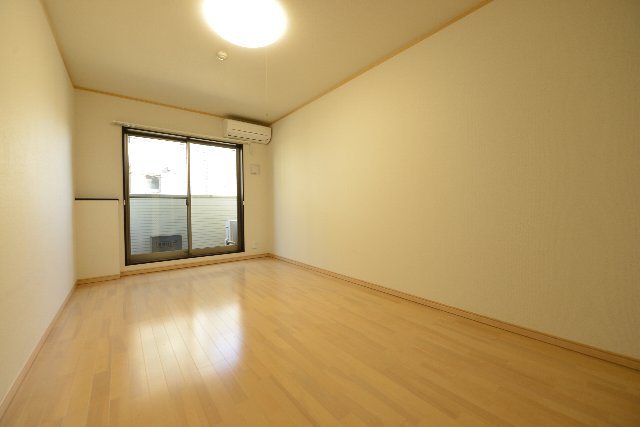 ベッドルーム