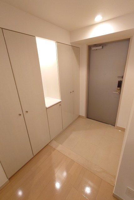 パシフィックロイヤルコートみなとみらいアーバンタワー 玄関