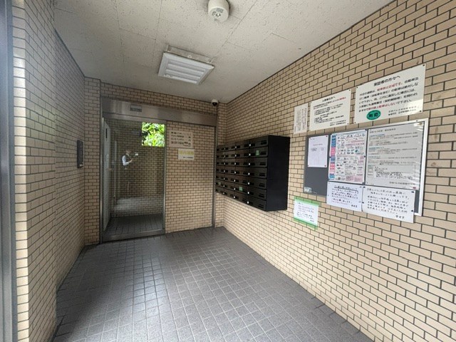 日神パレス杉田B棟 ロビー