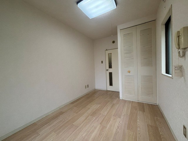 日神パレス杉田B棟 ベッドルーム