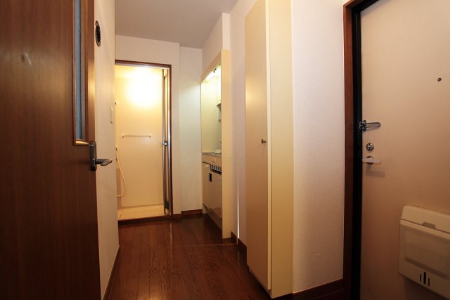 メゾン桜井 玄関