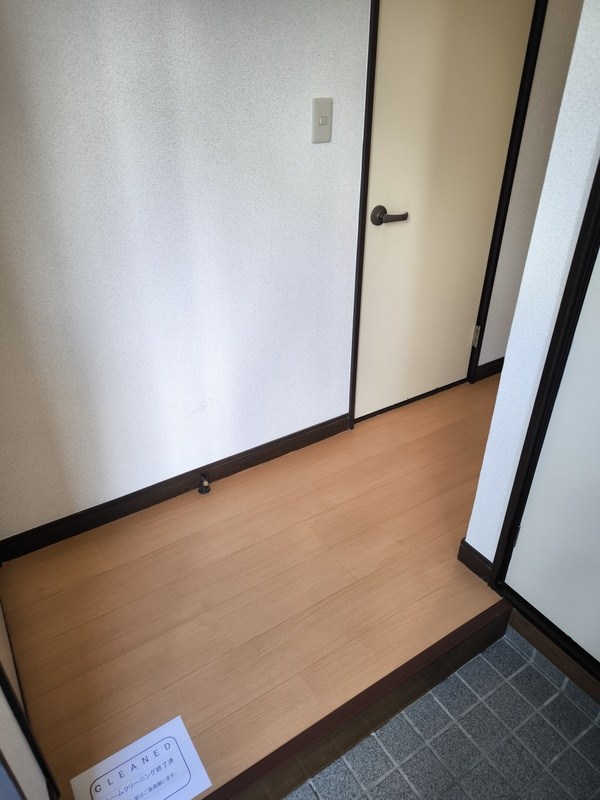追浜貸家 玄関