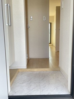 LibreⅡ番館 玄関