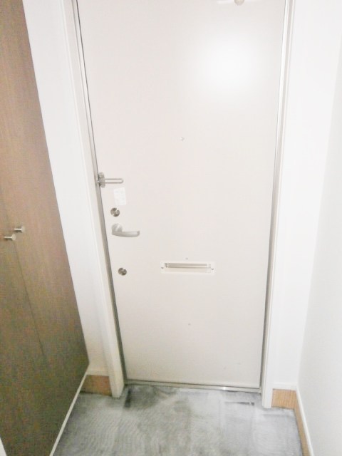 クレール六浦東 玄関