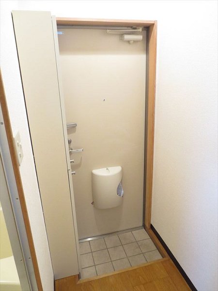 サンビレイ２ 玄関