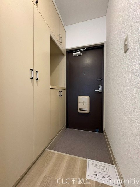 パールグリーン 玄関