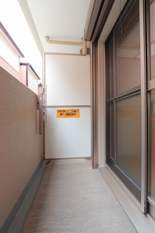 千葉県船橋市海神町南１丁目 ベランダ