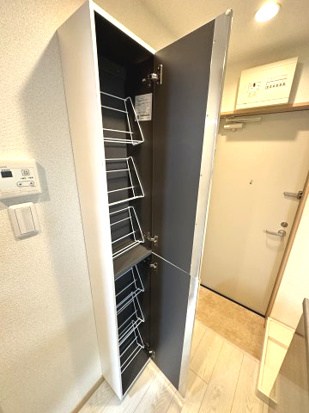 ベイルーム六浦B棟 玄関