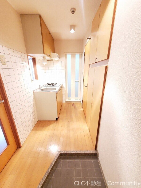 ドミール妙典 玄関
