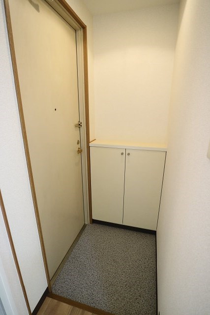 保井ビル 玄関
