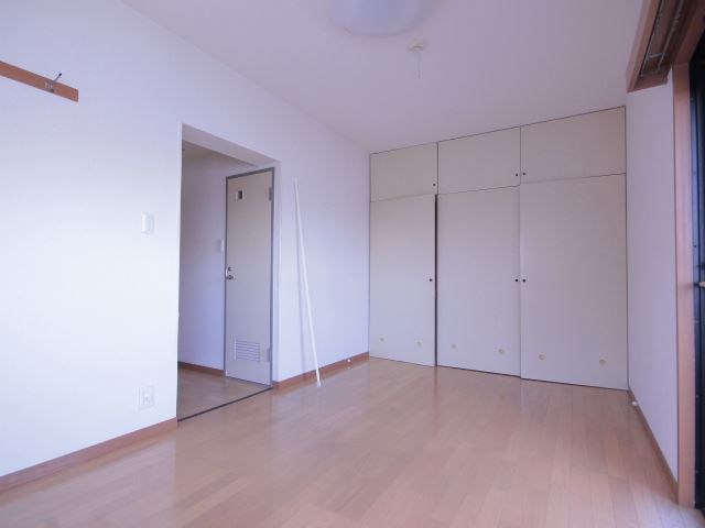 ベッドルーム
