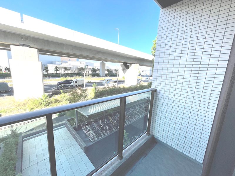 神奈川県横浜市金沢区富岡東２丁目 ベランダ