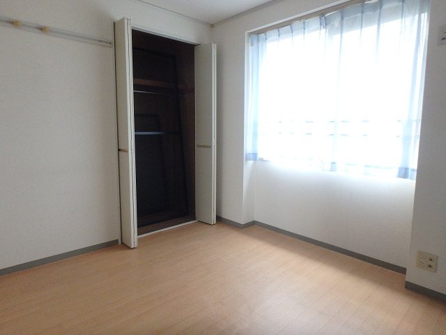 ファミール日の出Ａ棟 ベッドルーム