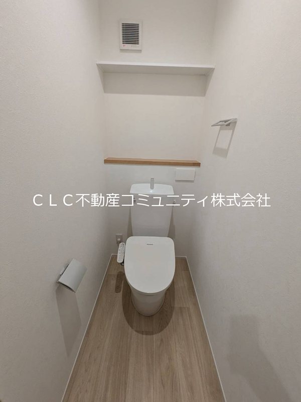 神奈川県横浜市磯子区磯子４丁目 トイレ