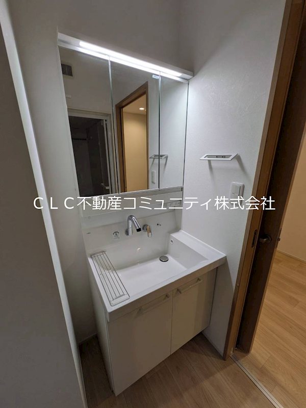 神奈川県横浜市磯子区磯子４丁目 洗面所