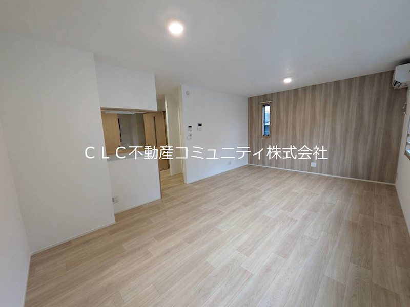 神奈川県横浜市磯子区磯子４丁目 リビング