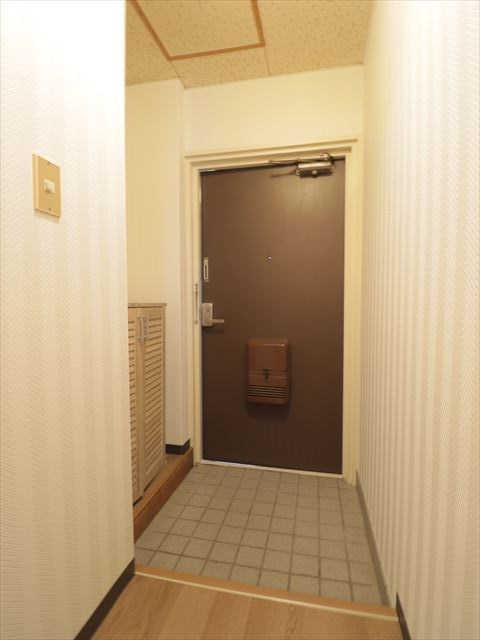 メゾン福栄 玄関