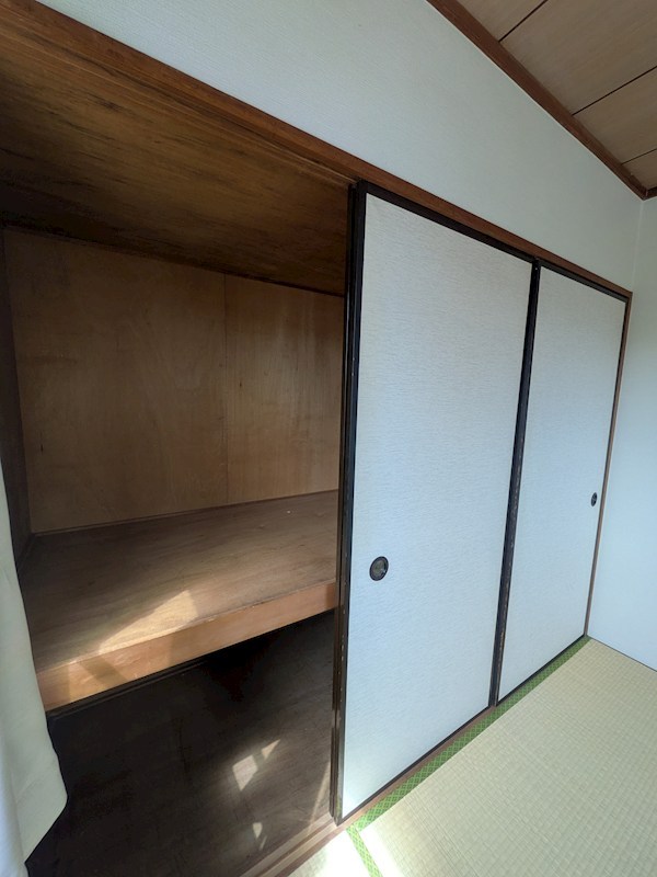 神奈川県横浜市鶴見区下末吉４丁目 収納