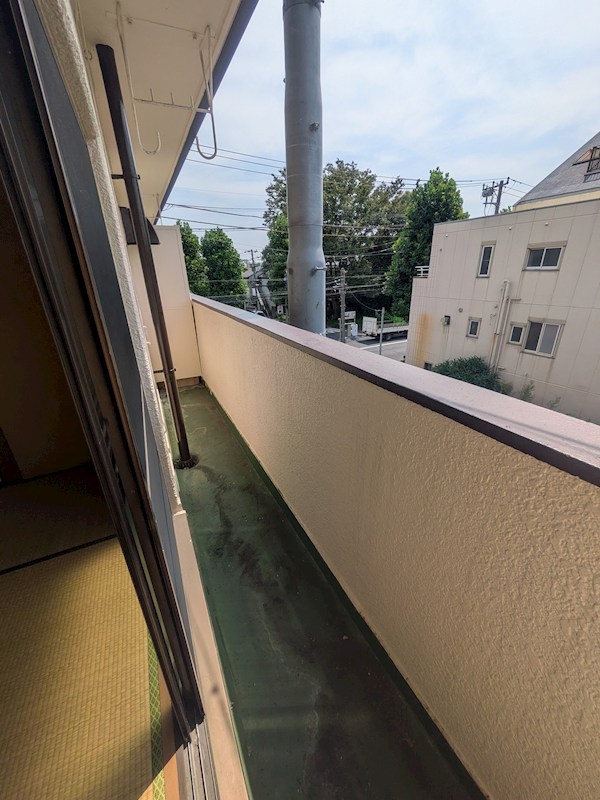 神奈川県横浜市鶴見区下末吉４丁目 ベランダ