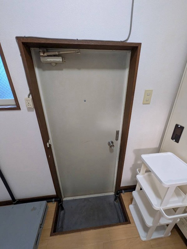 神奈川県横須賀市追浜本町１丁目 玄関