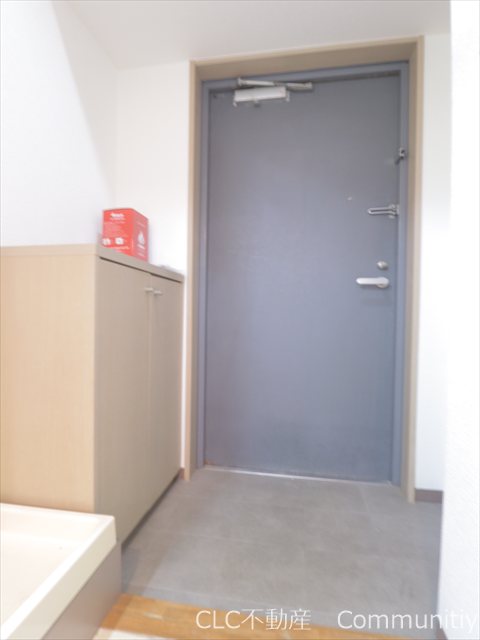 シャトレゲンジ 玄関