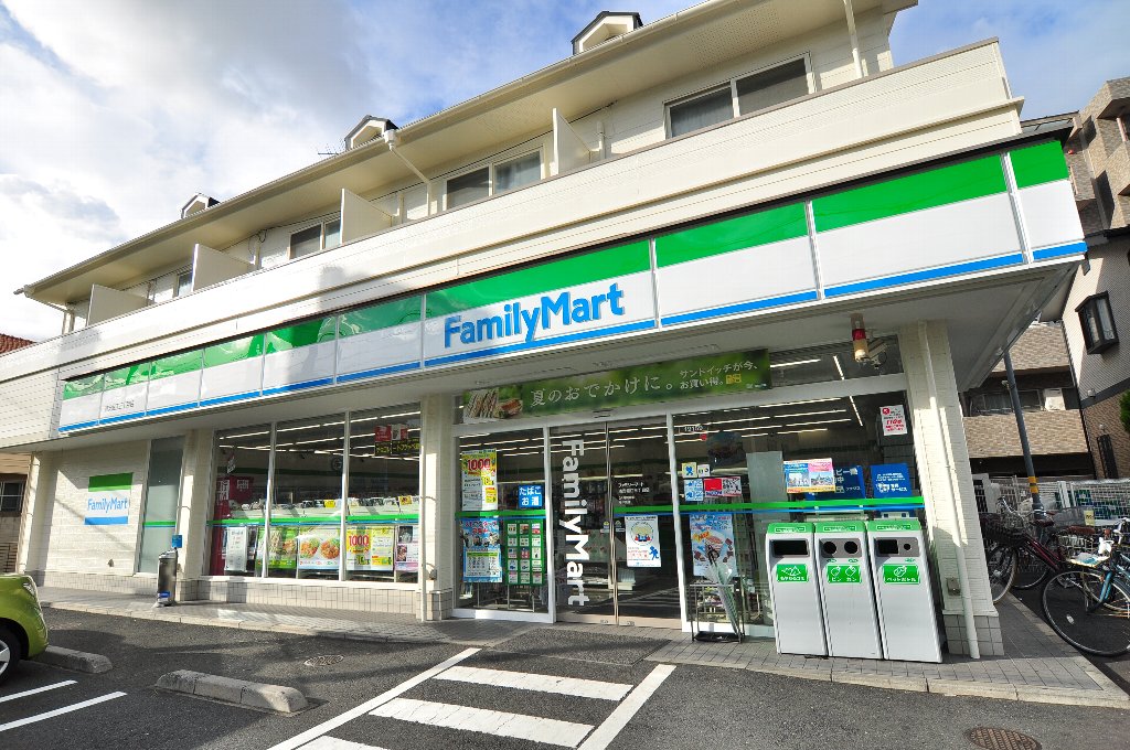 メゾンフォレストⅦ コンビニ