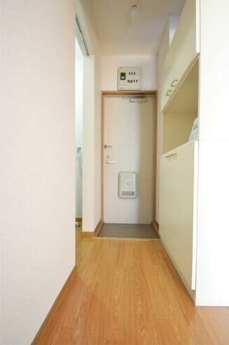 神奈川県横浜市金沢区釜利谷東３丁目 玄関