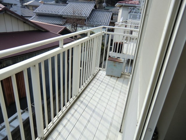 神奈川県横浜市金沢区釜利谷東３丁目 ベランダ