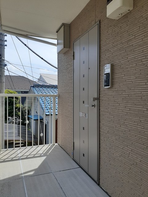 神奈川県横浜市金沢区大道１丁目 エントランス