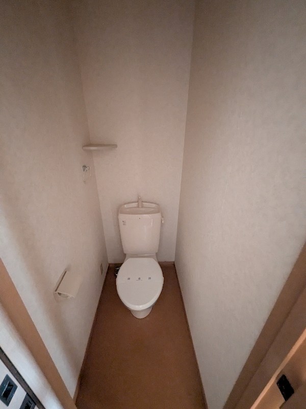 神奈川県横須賀市追浜本町１丁目 トイレ