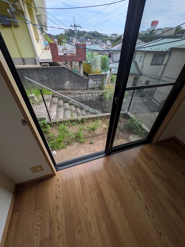 神奈川県横須賀市追浜本町１丁目 ベランダ