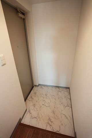 神奈川県川崎市川崎区池上新町２丁目 玄関