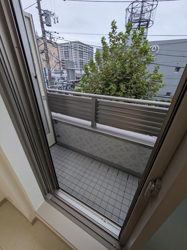 神奈川県横浜市磯子区杉田５丁目 ベランダ