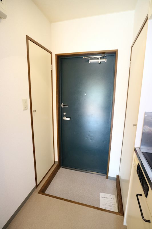 神奈川県横浜市鶴見区市場上町 玄関