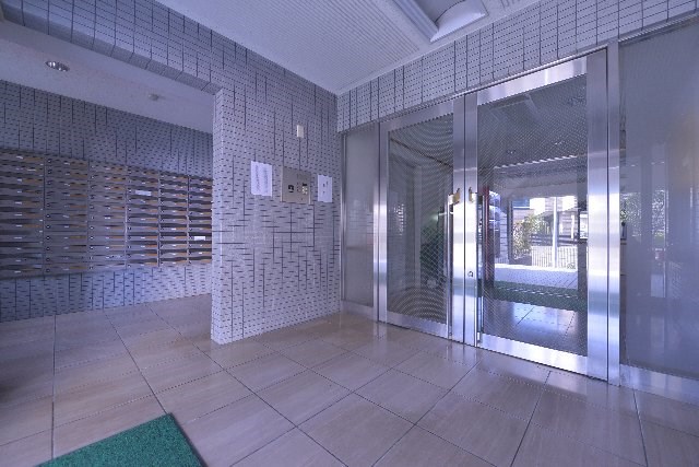 千葉県市川市高谷２丁目 エントランス