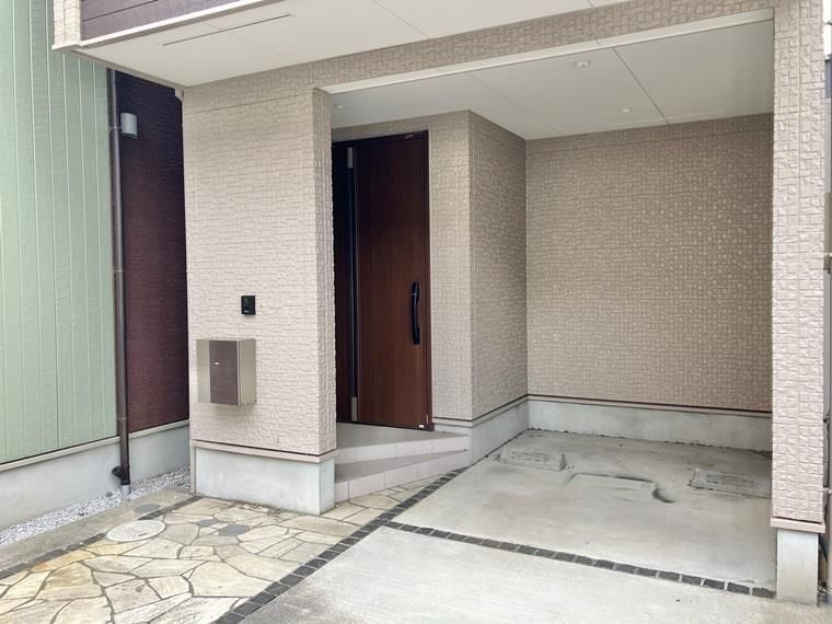 神奈川県川崎市中原区宮内１丁目 エントランス