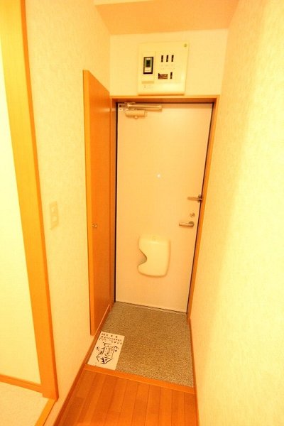 千葉県市川市中山４丁目 玄関