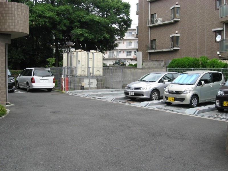 神奈川県横浜市磯子区洋光台１丁目 駐車場
