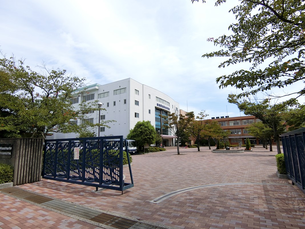 千葉県浦安市富士見５丁目 中学校
