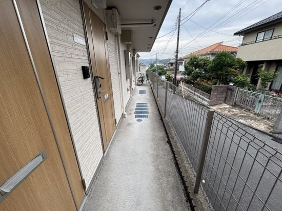 神奈川県横浜市金沢区六浦３丁目 玄関