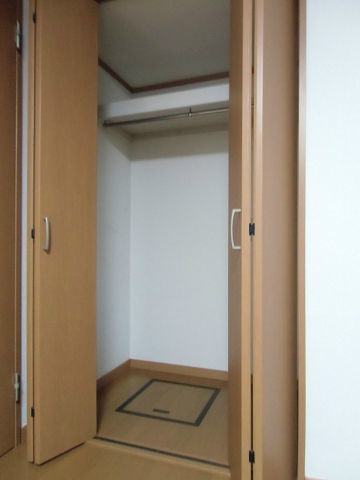 神奈川県川崎市川崎区京町３丁目 収納