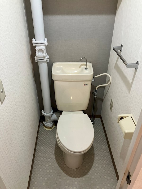 神奈川県横浜市金沢区釜利谷東２丁目 トイレ
