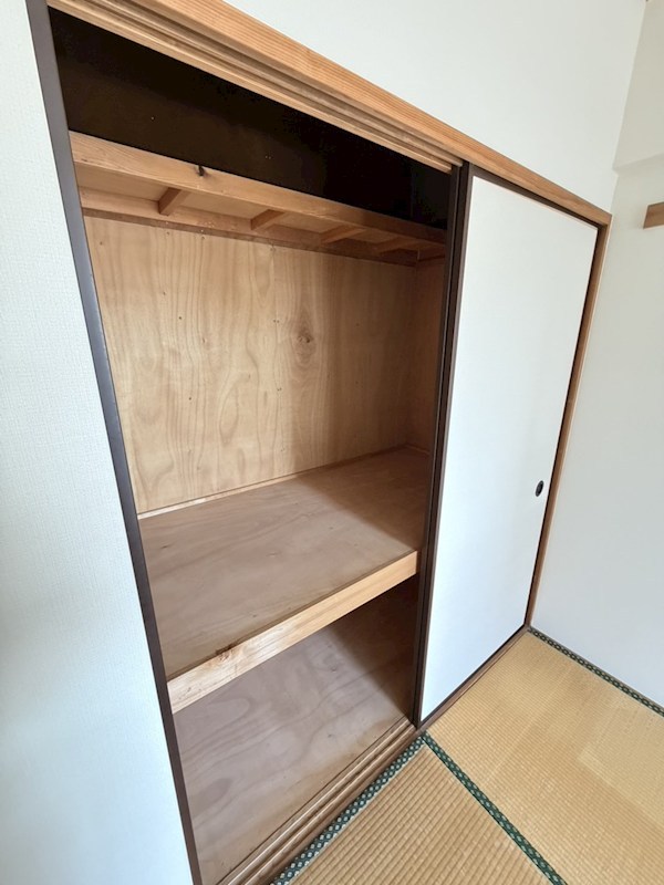 神奈川県横浜市金沢区釜利谷東２丁目 収納