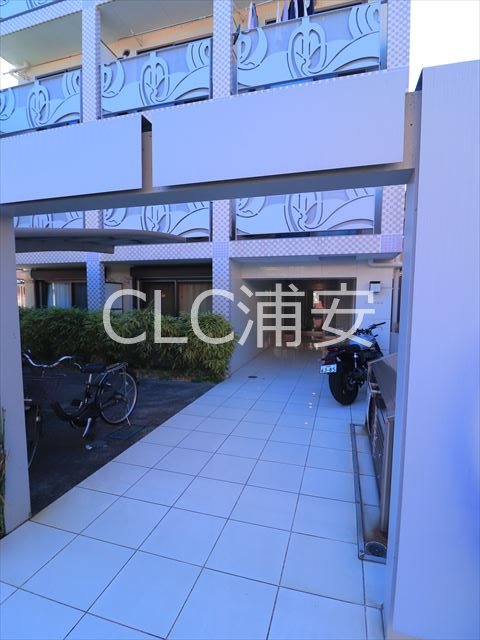千葉県浦安市猫実３丁目 エントランス
