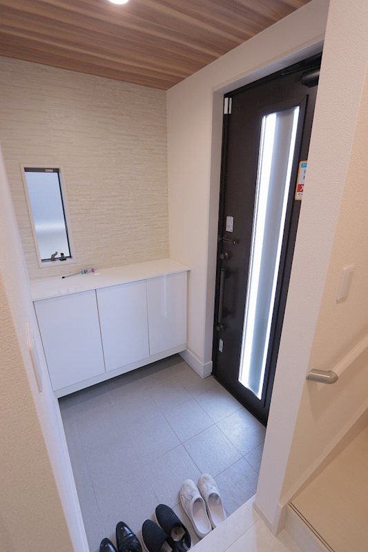 千葉県船橋市北本町２丁目 玄関